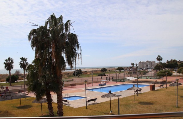 Apartamento 'Salines Cubelles' con vistas al mar, Wi-Fi y aire acondicionado