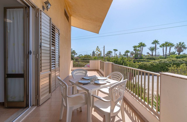 Apartamento 'San Lorenzo' con Balcón, Wi-Fi y Aire Acondicionado