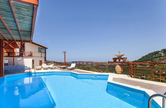 APARTAMENTO VISTA AL MAR / ESTATE KARES