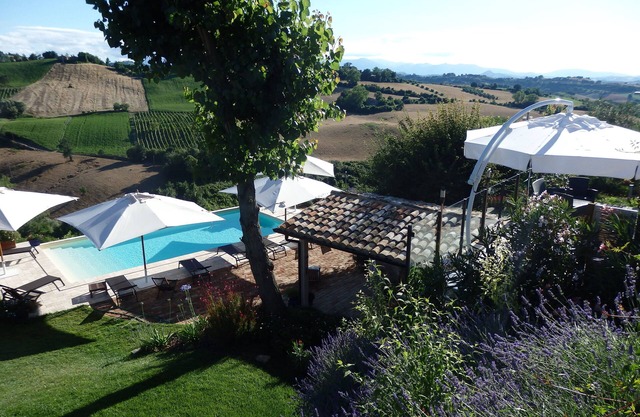 Apartment Sibbilini, Pool, Top equipment, Villa Bellazona