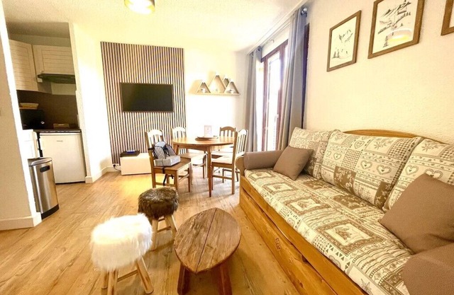 Apartment sleeps 6 All comforts, at the foot of the slopes