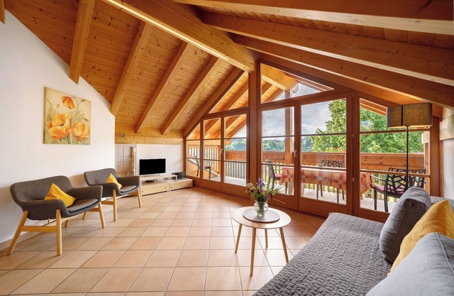 Apartamento 'Stettnerhof Penegal' con vistas a la montaña, terraza, jardín compartido y Wi-Fi