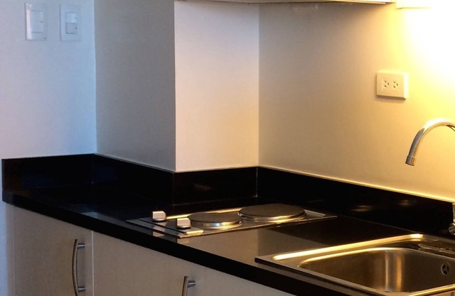 Studio Luxe Condo Unit