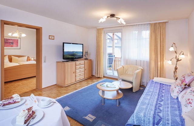 Apartamento 'Südschwarzwald' con balcón y Wi-Fi