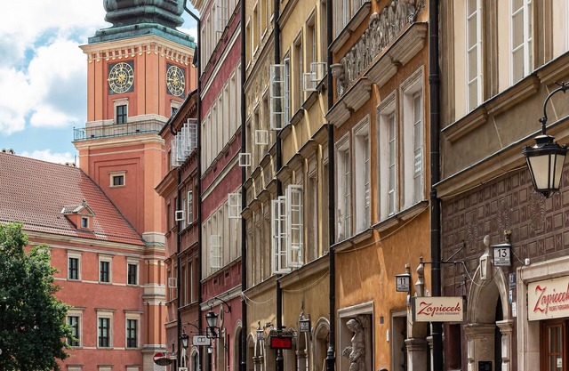 Apartment Swietojanska Warsaw by Renters