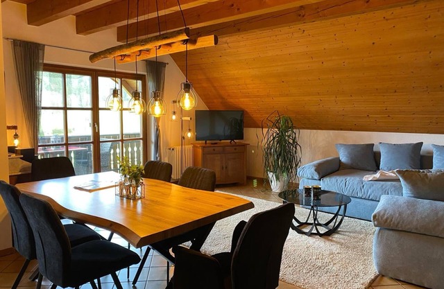 Apartamento 'Talblick, 90qm' con vistas a la montaña, jardín compartido y Wi-Fi