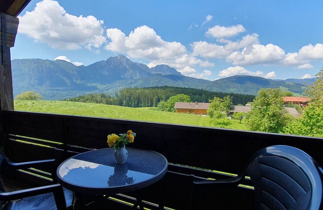 Apartment Teisenberg 40 sqm, 2 bedrooms, eat-in kitchen, balcony