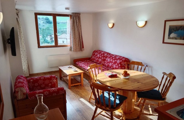 Apartamento con balcón para 6 personas.
