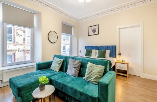 Apartment Three - UK44286