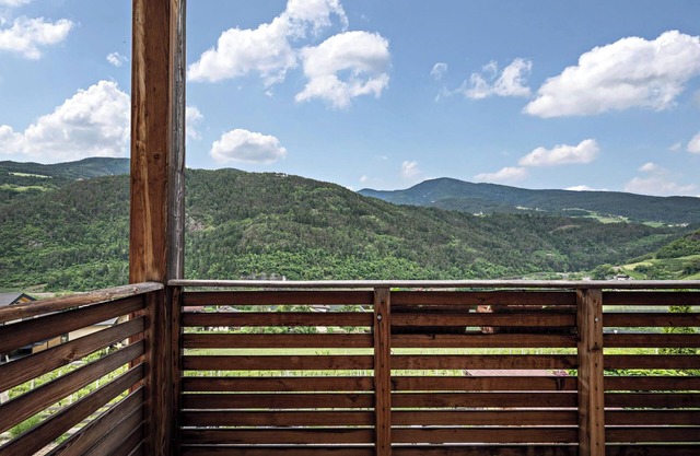 Apartamento "Toni Stefan" con vistas a la montaña, sauna compartida, Wi-Fi y terraza privada.