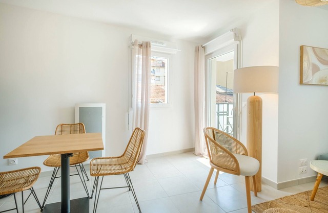 Apartamento 'Tout Confort' con Balcón y Wi-Fi