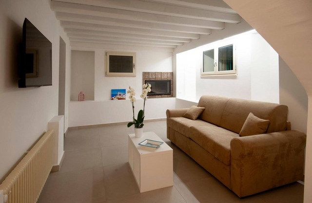 Apartment 'Twenty' with Wi-Fi and Air Conditioning
