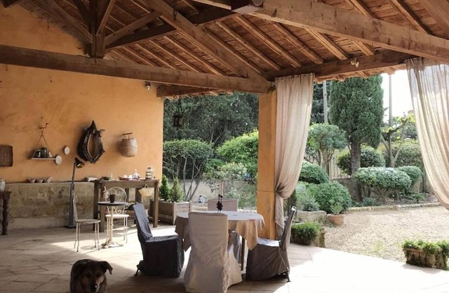 Apartment 'Une Maison Dans Un Mas' with Private Pool, Private Terrace and Wi-Fi