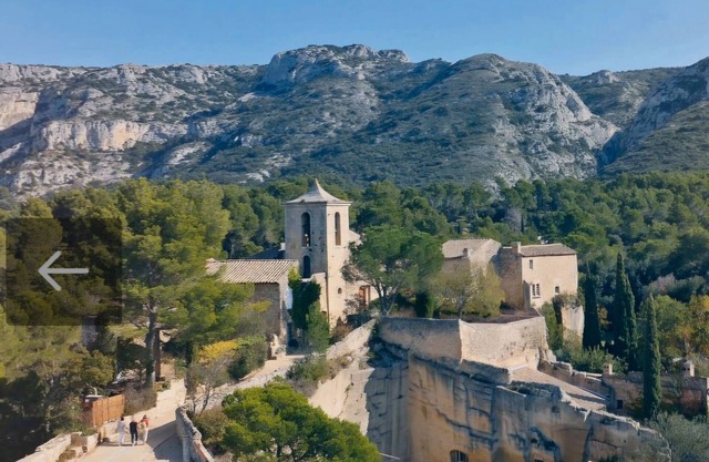 Apartment 'Une Parenthèse En Luberon' with Private Garden, Wi-Fi and Air Conditioning