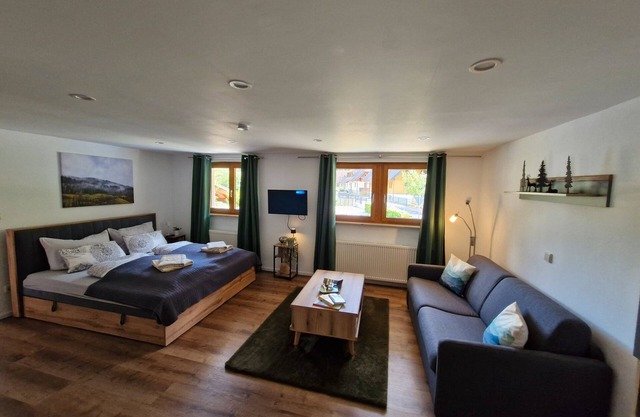 Apartamento 'Untere Halde' con vistas a la montaña, terraza privada y Wi-Fi