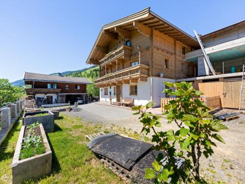 Apartment Uttendorf near Ski Slopes