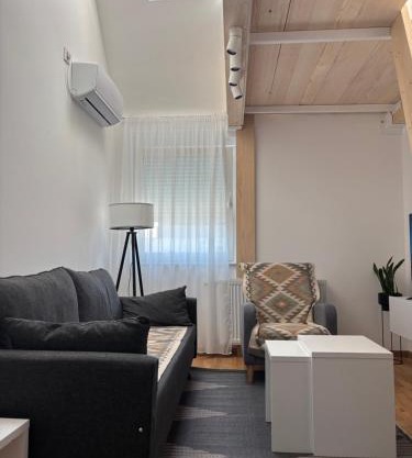 apartment V