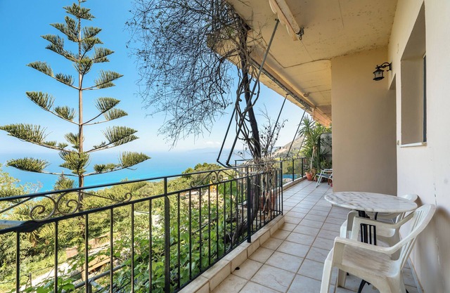 Apartamento 'Vangelis Studio 1' con vistas al mar, terraza y Wi-Fi