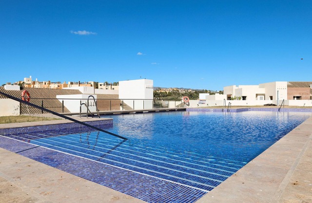 Apartamento 'Vera' con piscina compartida, Wi-Fi y aire acondicionado