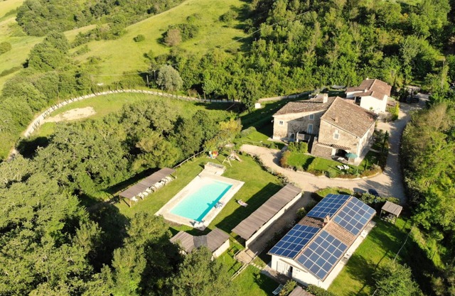 Apartamento Green casa de campo con dos dormitorios, dos baños, jardín y piscina