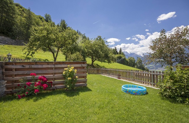 Apartamento 'Vernalhof Apt Sunnaseit' con vistas a la montaña, terraza compartida y Wi-Fi