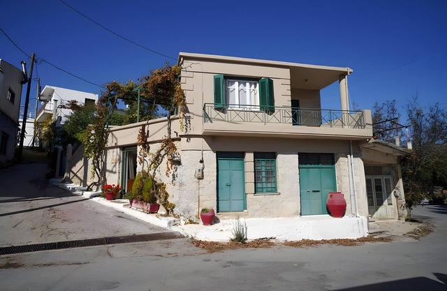 Apartamento 'Vilaeti Stone House - Cretan Cozy' con vistas a la montaña, terraza privada y Wi-Fi