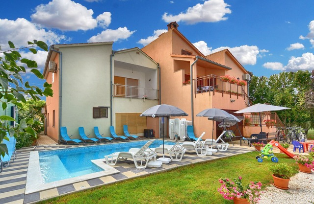Apartment Vili 351