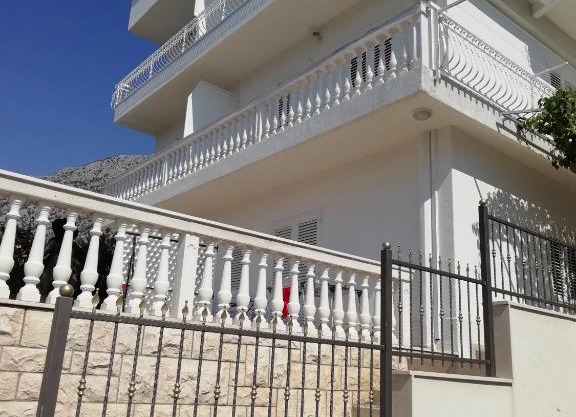 Apartment Villa Bajna
