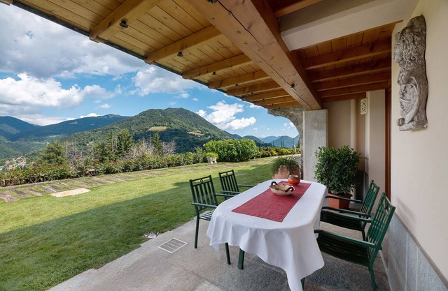 Apartamento 'Villa Alessandra' con vistas al lago de Lugano, terraza y Wi-Fi