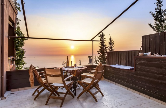 Apartamento 'Villa Vista Tajo Villas' con vistas al mar, Wi-Fi y aire acondicionado