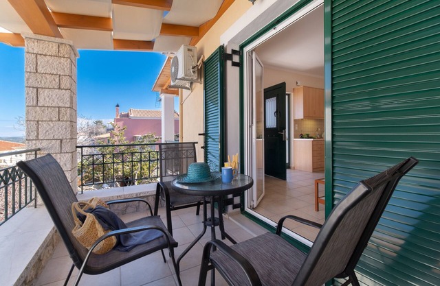 Apartamento "Villa Votistis A1" con vistas a la montaña, jardín y Wi-Fi