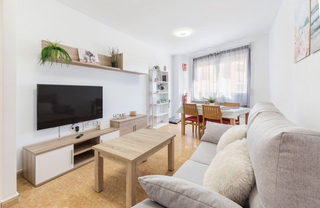 Apartamento 'Vivienda Maiva' con terraza privada, Wi-Fi y aire acondicionado