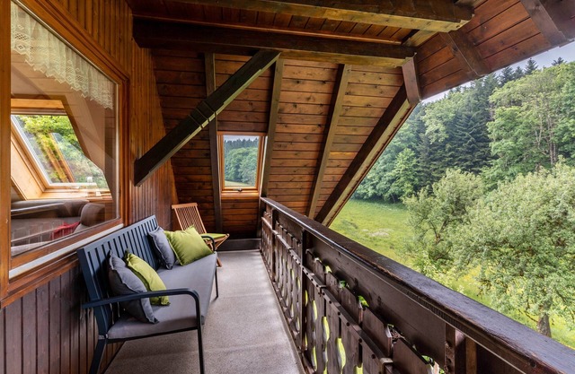 Apartamento 'Vogelnest' con vistas a la montaña, piscina comunitaria y wifi