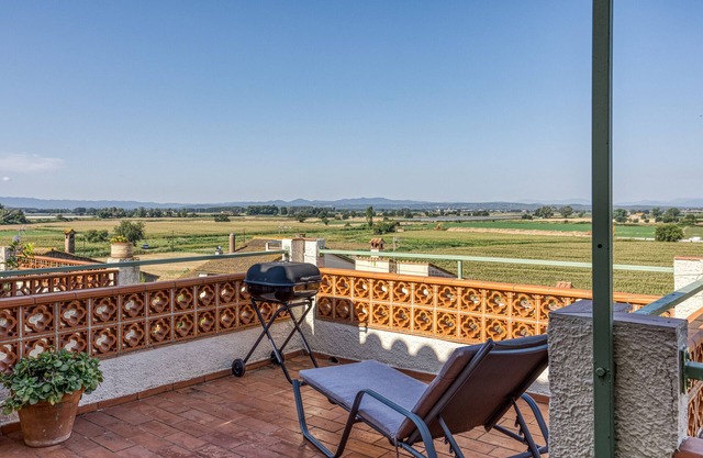 Apartment with Views in Bellcaire