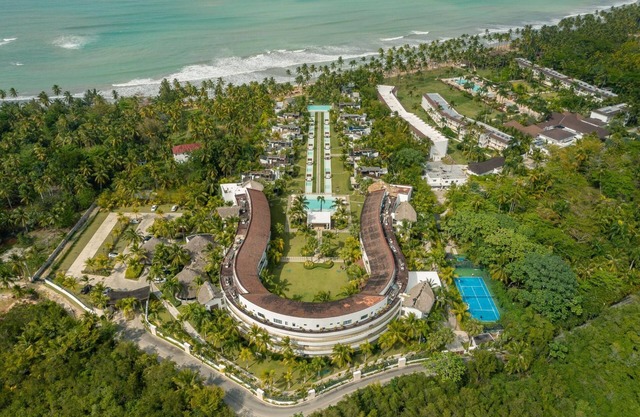 Apartment With Jacuzzi Private Beach in Sublime