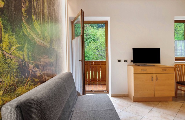 Apartamento 'Waldruhe' con vistas a la montaña, jardín compartido y Wi-Fi