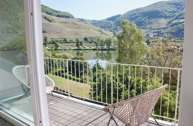 Apartamento-Weingarten-Vista al rio-Baño Privado