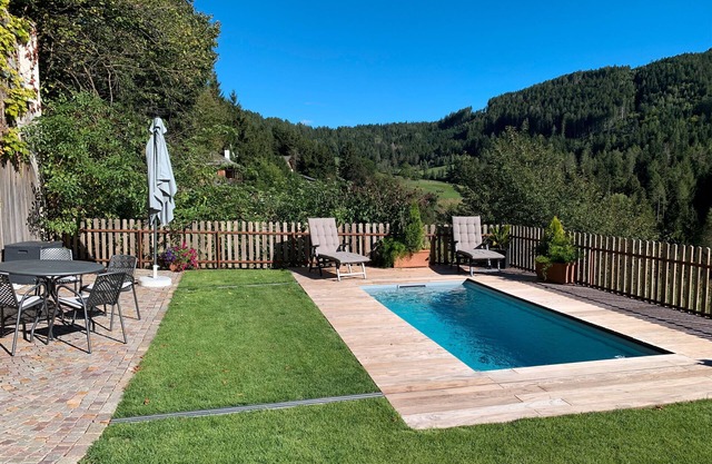 Apartamento 'Wiesenheim - Romantic' con vistas a la montaña, piscina compartida y Wi-Fi