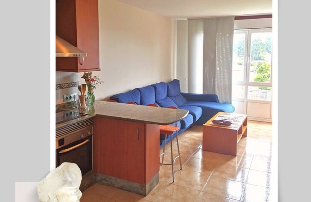Apartamento con 2 dormitorios dobles (4 personas), 1 baño a 400 metros de playa
