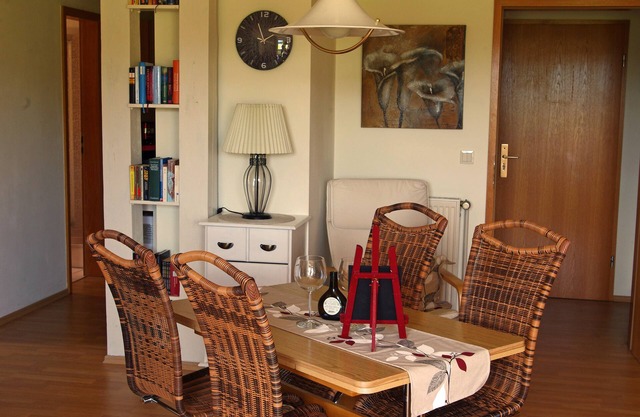 Apartamento con atención al detalle, Therme / lago, caminar de la casa, balcón m. vista