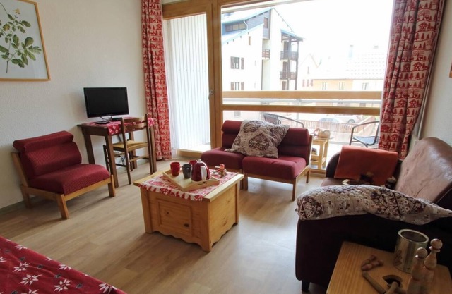 Apartamento-Superior-Baño con bañera-Balcón-16/18