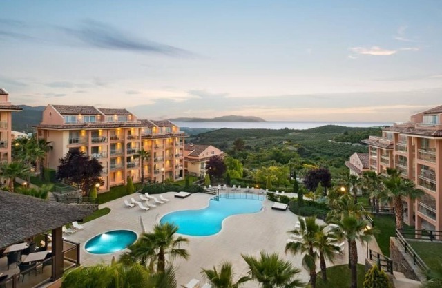 Apartment with Children's Pool and Aquapark in Kusadasi-Awz144