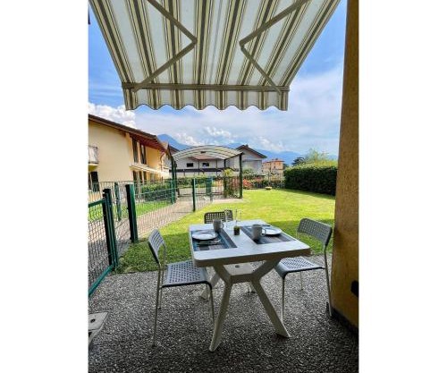 Apartment with garden and garage Dongo - Larihome A28