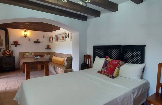 Almond Apartment With Views