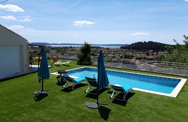 Apartamento con piscina y magníficas vistas en el sur de Francia.