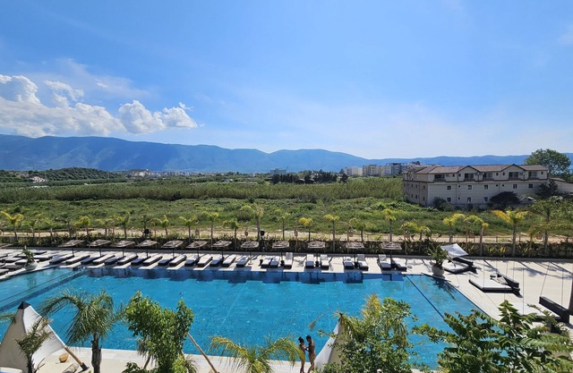 Apartment WIth Pool View Rradhime