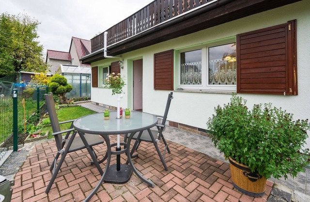 Tranquilo apartamento con terraza privada en Lichtenhain