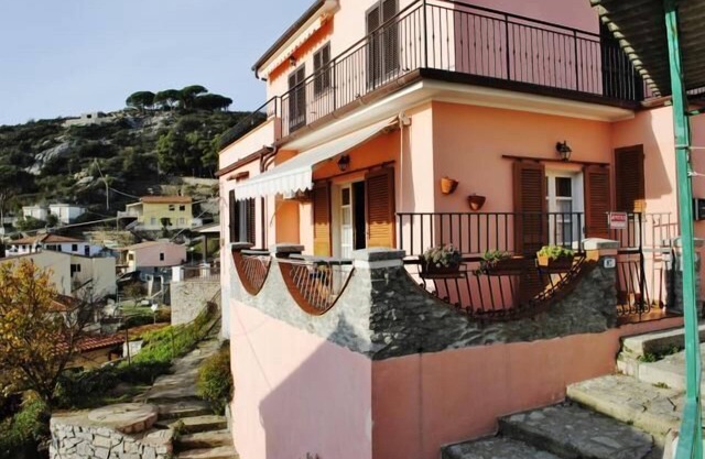 Apartment with sea view - Seccheto Mare