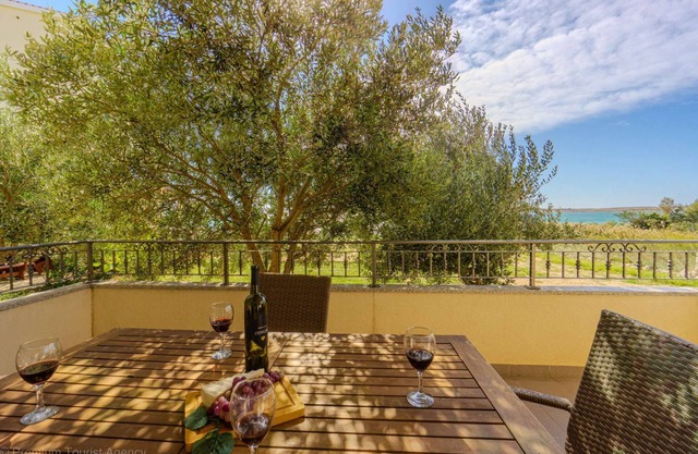 Apartment with sea view, directly at the beach, beach chairs
