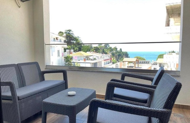 Apartment with sea view